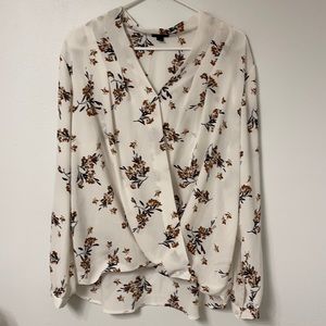 NWOT Ann Taylor floral cream wrap top size Large